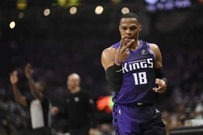 威少時隔7年26+6+6三分！國王滅奇才首次4連勝 小薩時隔27場復出