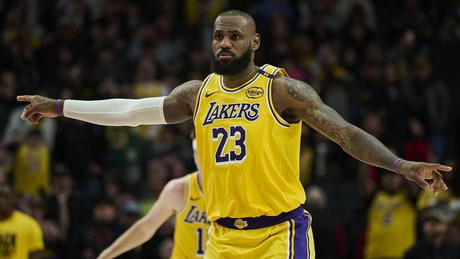 有些糾結(jié)？Shams：詹姆斯還沒(méi)想好賽季結(jié)束后是退役還是換隊(duì)