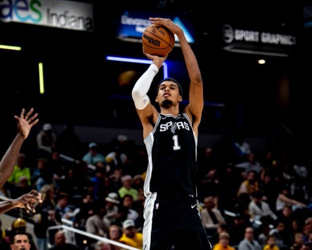 4000場里程碑！文班29+11馬刺送獨行俠6連敗 弗拉格連4場30+