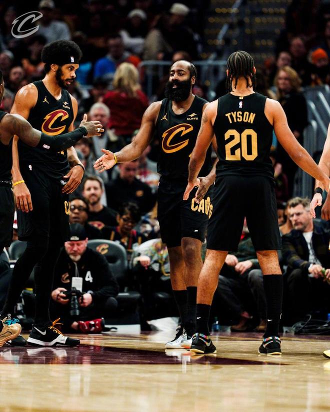 哈登主場首秀13+11！騎士15連勝奇才 梅里爾32+9三分米切爾30分